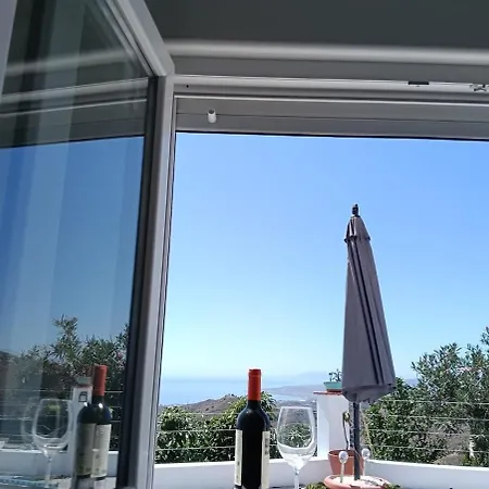 וילה Mediterranean House In The Mountain