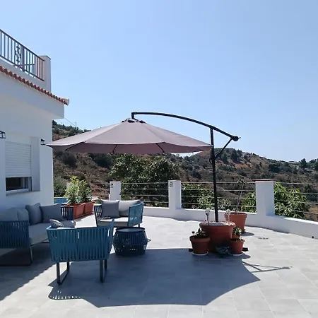 וילה Mediterranean House In The Mountain