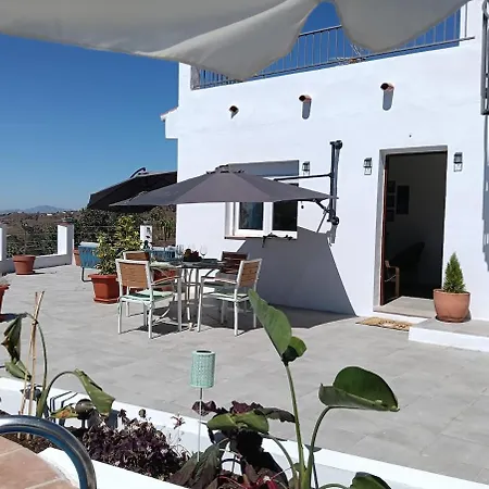 וילה Mediterranean House In The Mountain