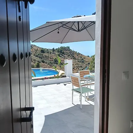 וילה Mediterranean House In The Mountain